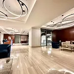 Modern 2Br Skyline & Marina View