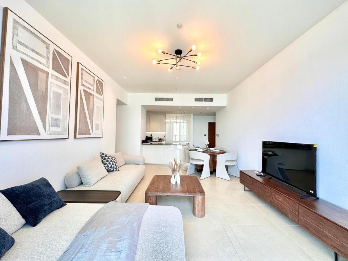 Apartment Modern 2br Skyline & Marina View