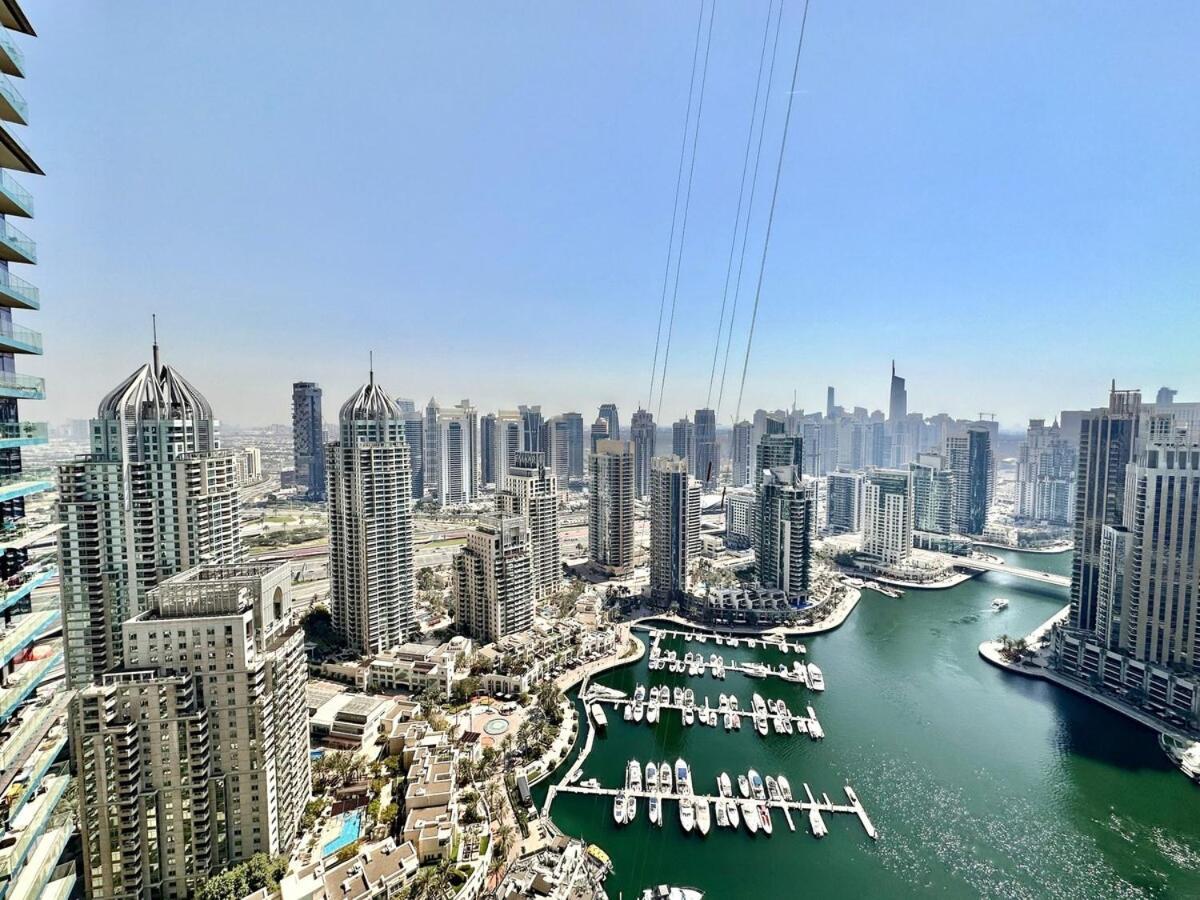 Modern 2br Skyline & Marina View Apartment Dubai